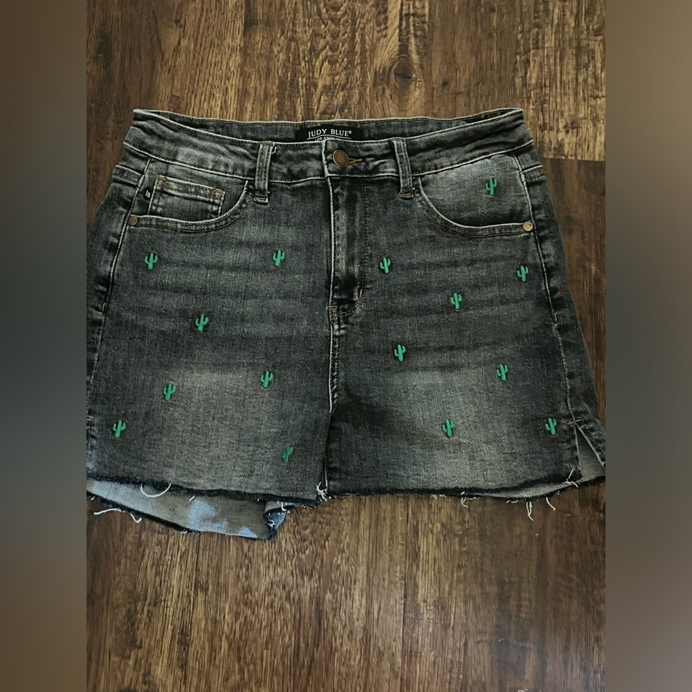 Judy Blue Cactus Shorts